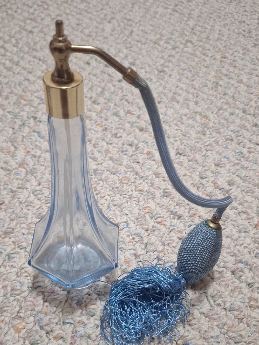 Blue Glass Atomizer Perfume Bottle with Tassel Pump